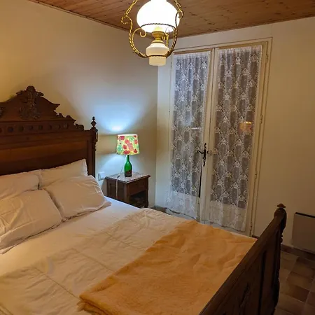 La Maison De Famille Typique Proche De La Casa de Férias *